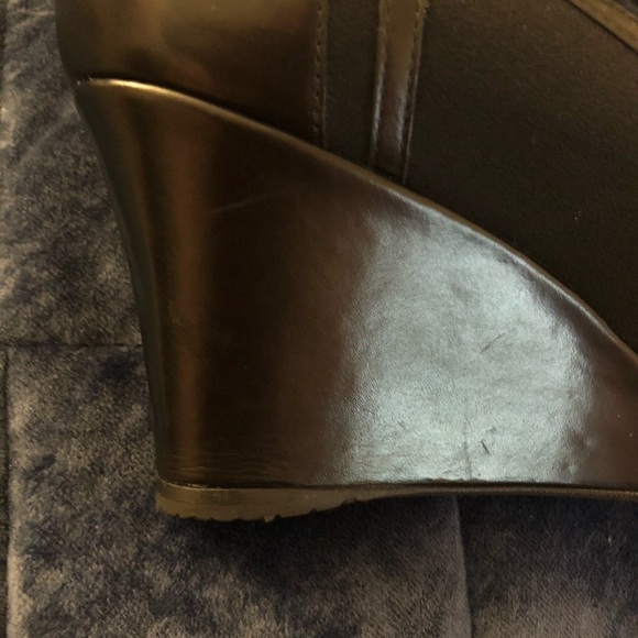 Stuart Weitzman Black Peep-toe Wedge - 9.5M - Picture 9 of 9